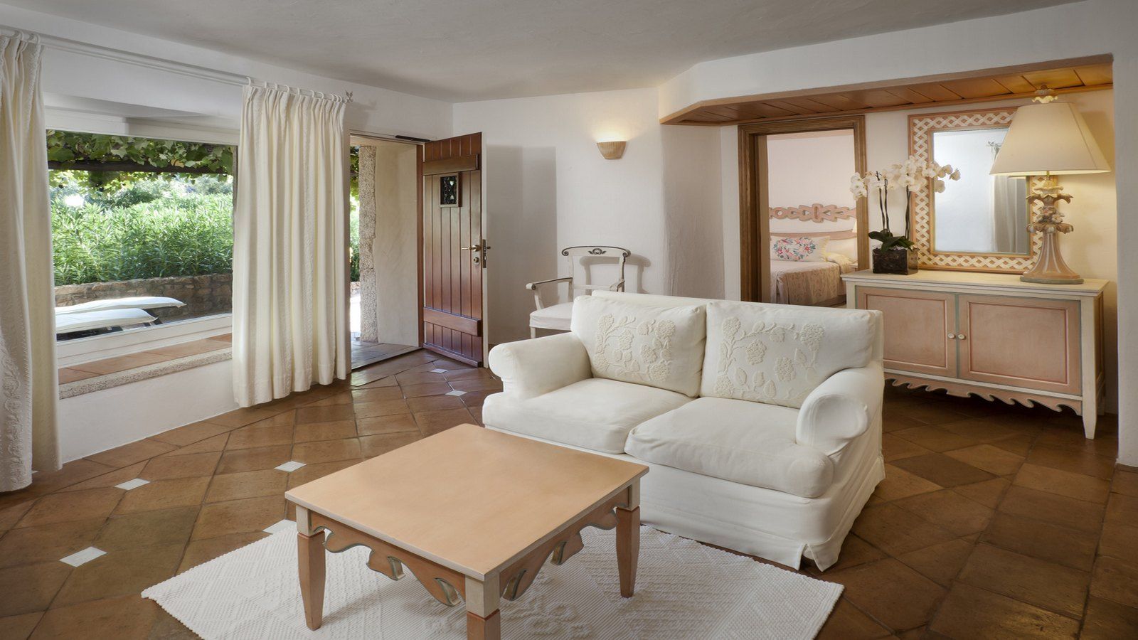Deluxe Suite